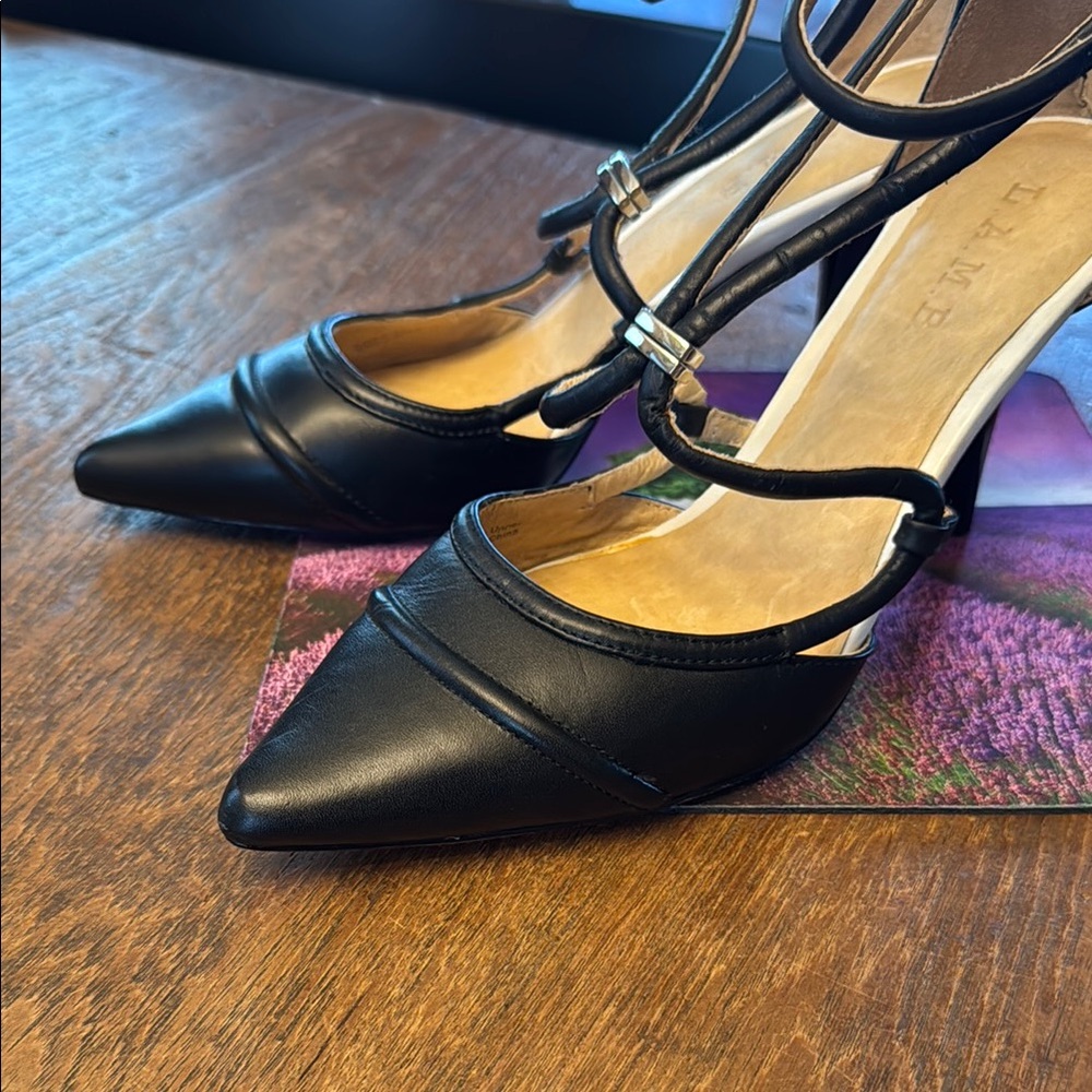 SOLD

Gorgeous! Never Worn
L.A.M.B. Black Heels with Classic Strap Design